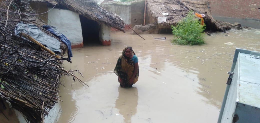 तालाब के पानी मे डूबते रहे घर सचिव का ऑडियो हुआ वायरल