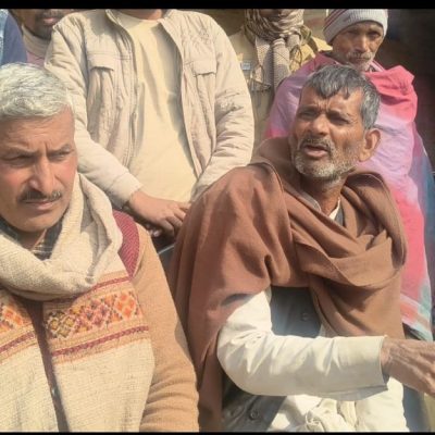 उझानी मैथा फैक्ट्री में तीन मौतों का मामला: परिजनों ने जांच पर उठाए सवाल, चार दिन बाद भी नहीं मिली पोस्टमार्टम रिपोर्ट