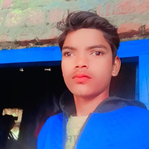 बदायूं-एक नाबालिक युबक की ट्रेन की चपेट में आकर मौत